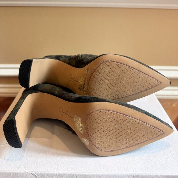 Jessica Simpson Suede Camo Point Toe Heeled Boots 7 NEW in box - Picture 4 of 5